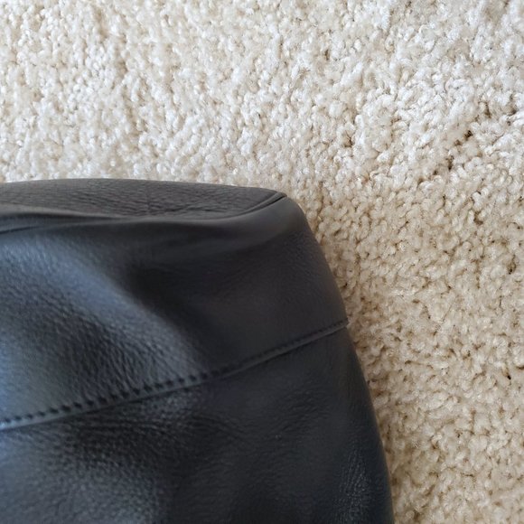 Black Leather Tortoise Vintage Gucci Handbag - Picture 8 of 11